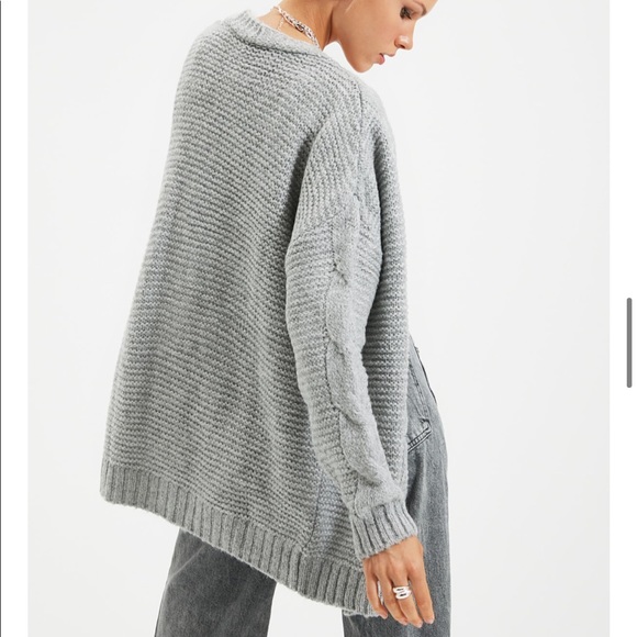 Cable Knit Long Cardigan - Picture 2 of 6